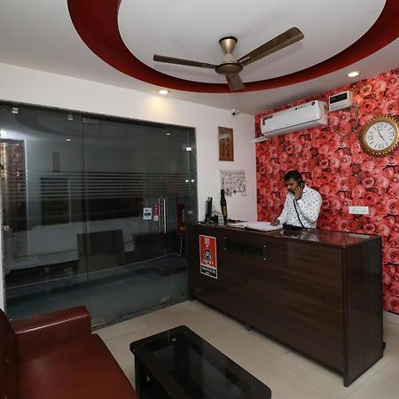 Oyo Flagship Hotel Daimond New Delhi Exteriör bild