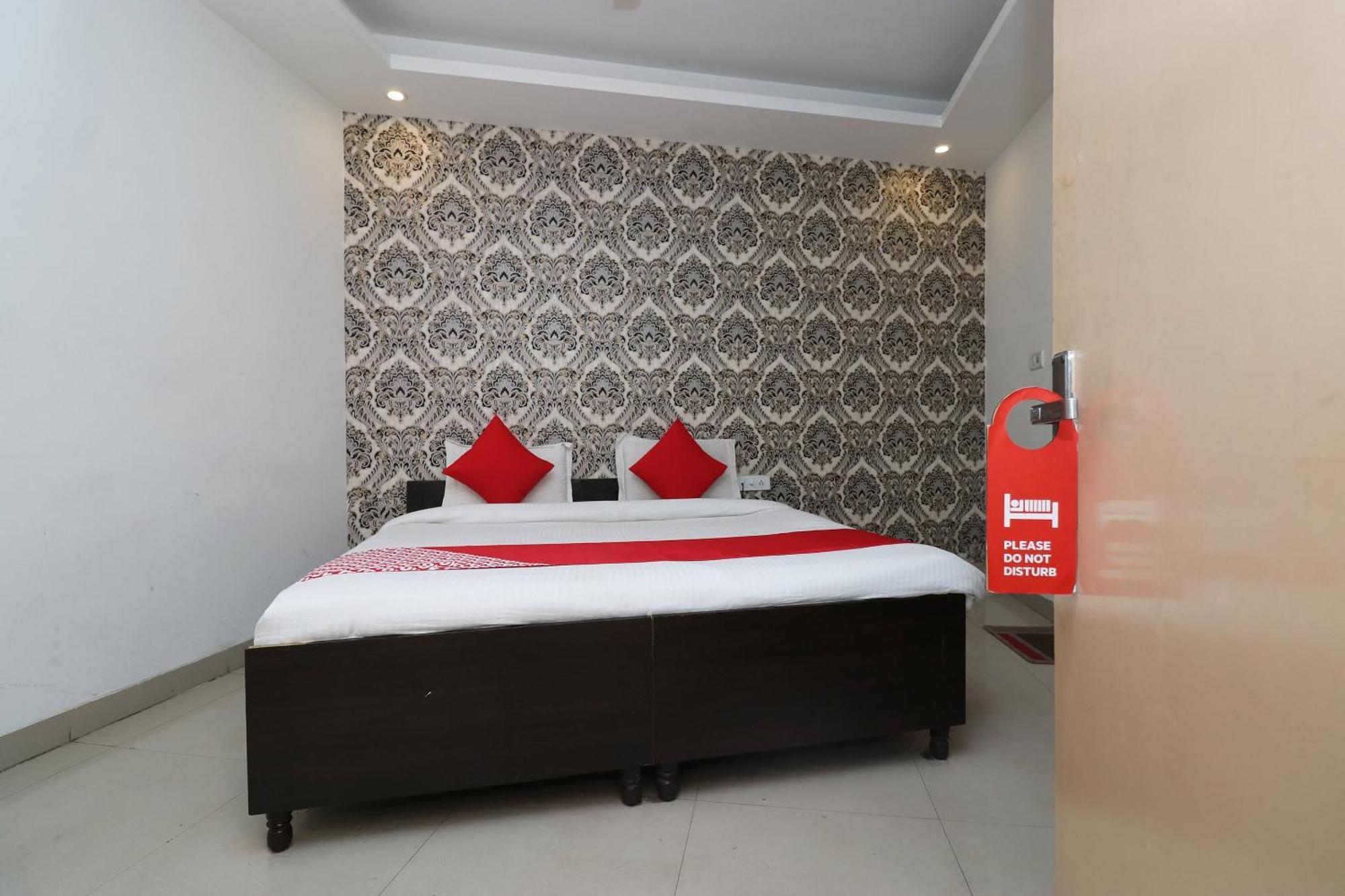 Oyo Flagship Hotel Daimond New Delhi Exteriör bild