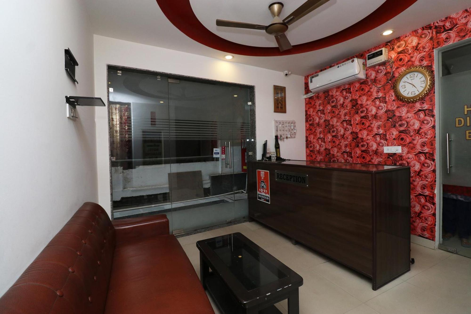 Oyo Flagship Hotel Daimond New Delhi Exteriör bild